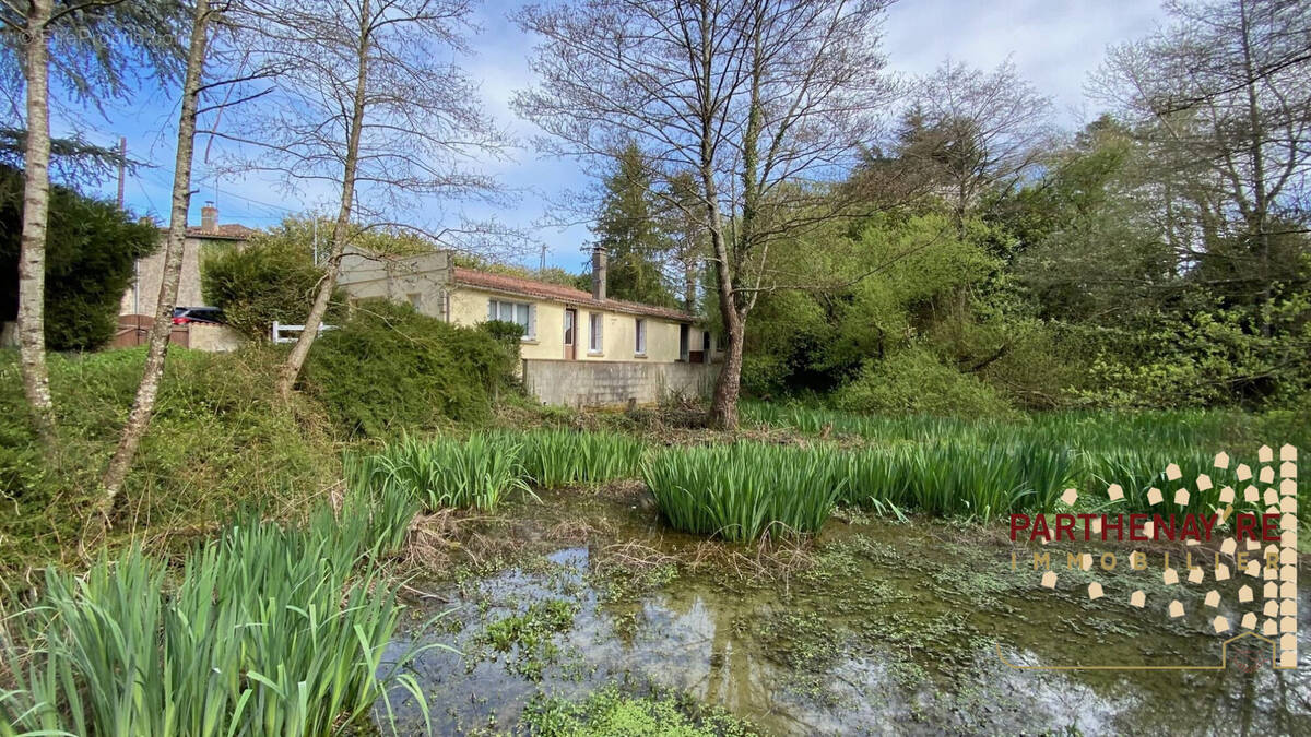 Maison à CLESSE
