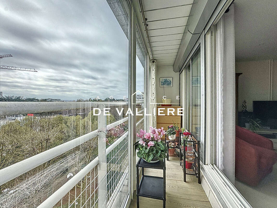 Appartement à NANTERRE