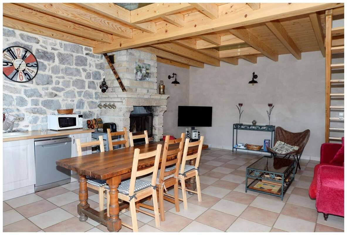 Maison à JOYEUSE