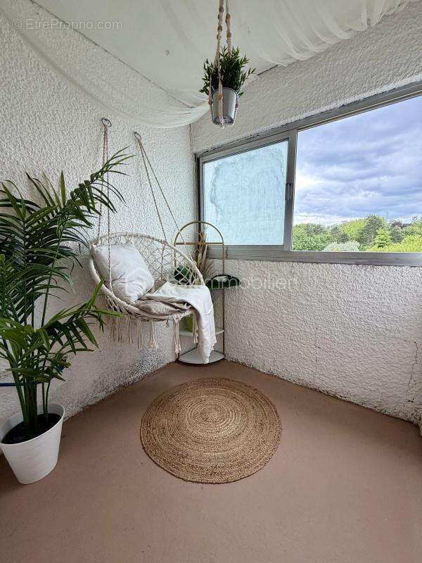 Appartement à COURCOURONNES