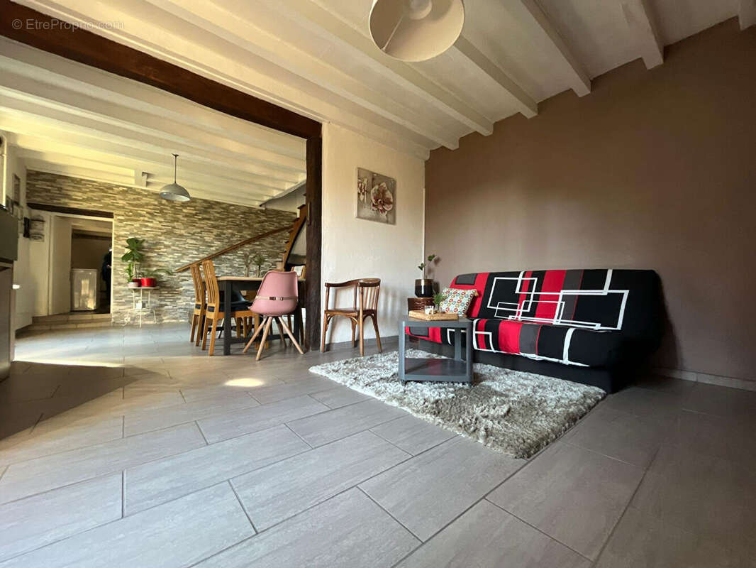 Maison à GENEUILLE