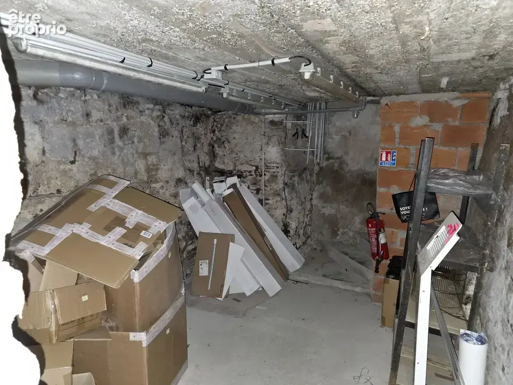 Local commercial - photo 10
