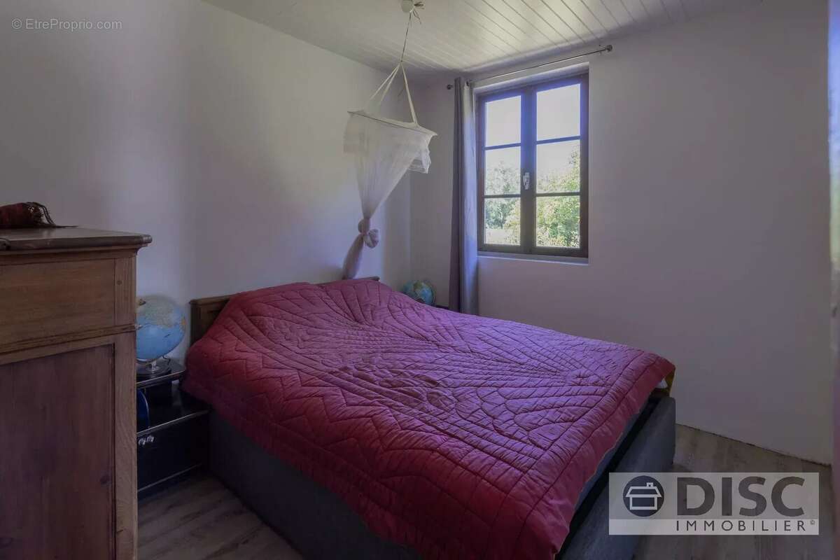 Charmant ensemble avec petite maison et dépendances. - photo 8