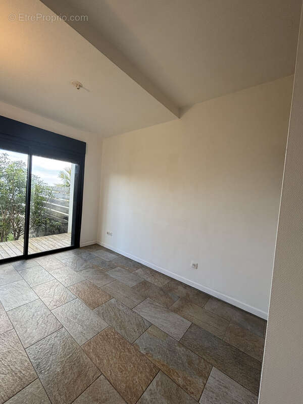 Maison à LES AVIRONS