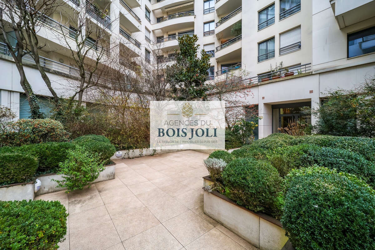 Appartement à ISSY-LES-MOULINEAUX