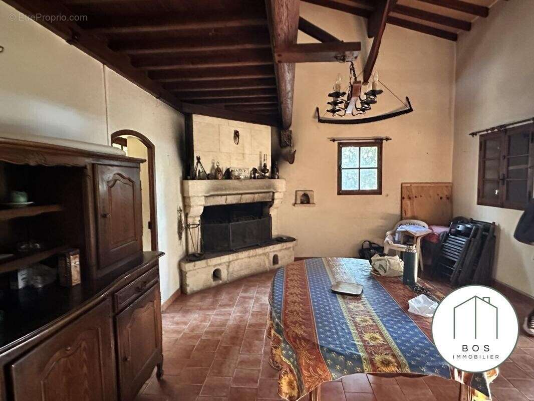 Maison à SAINT-ETIENNE-DU-GRES