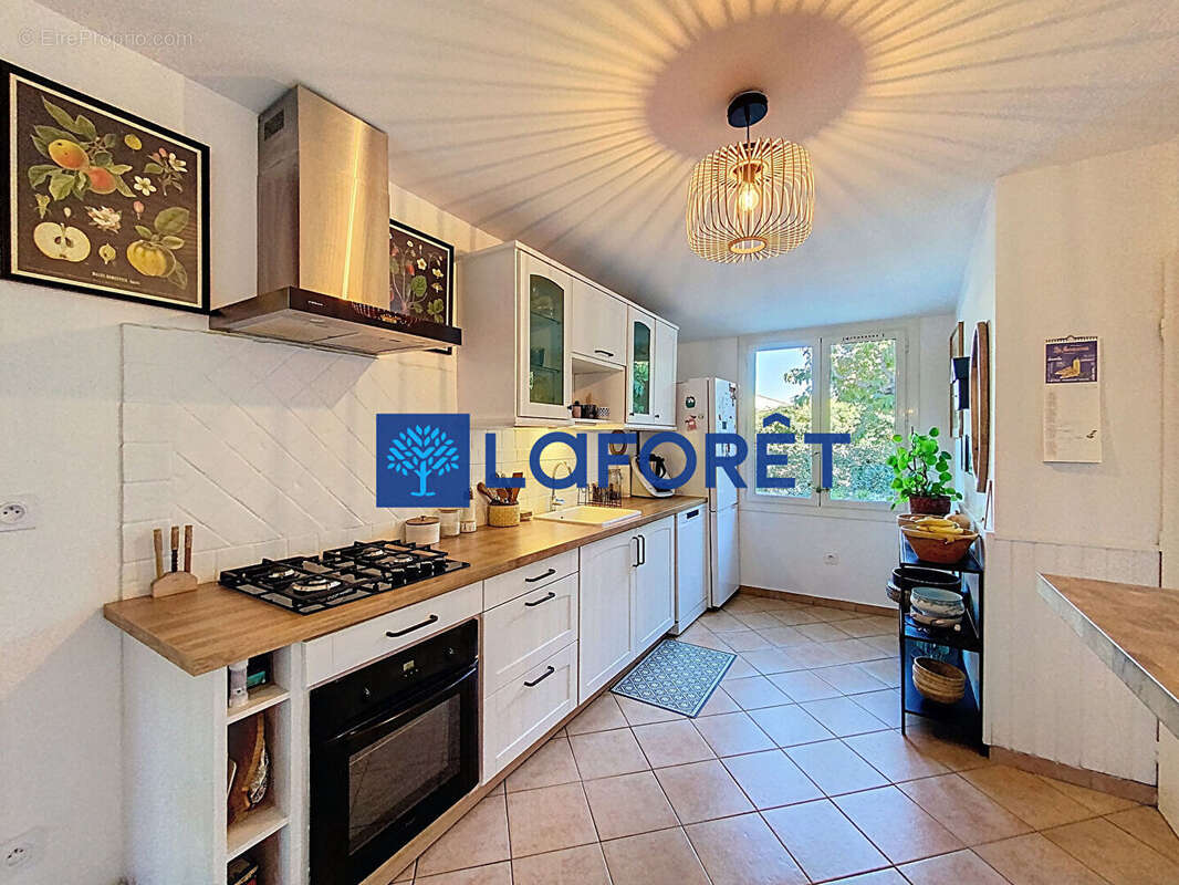 Maison à SOLLIES-PONT