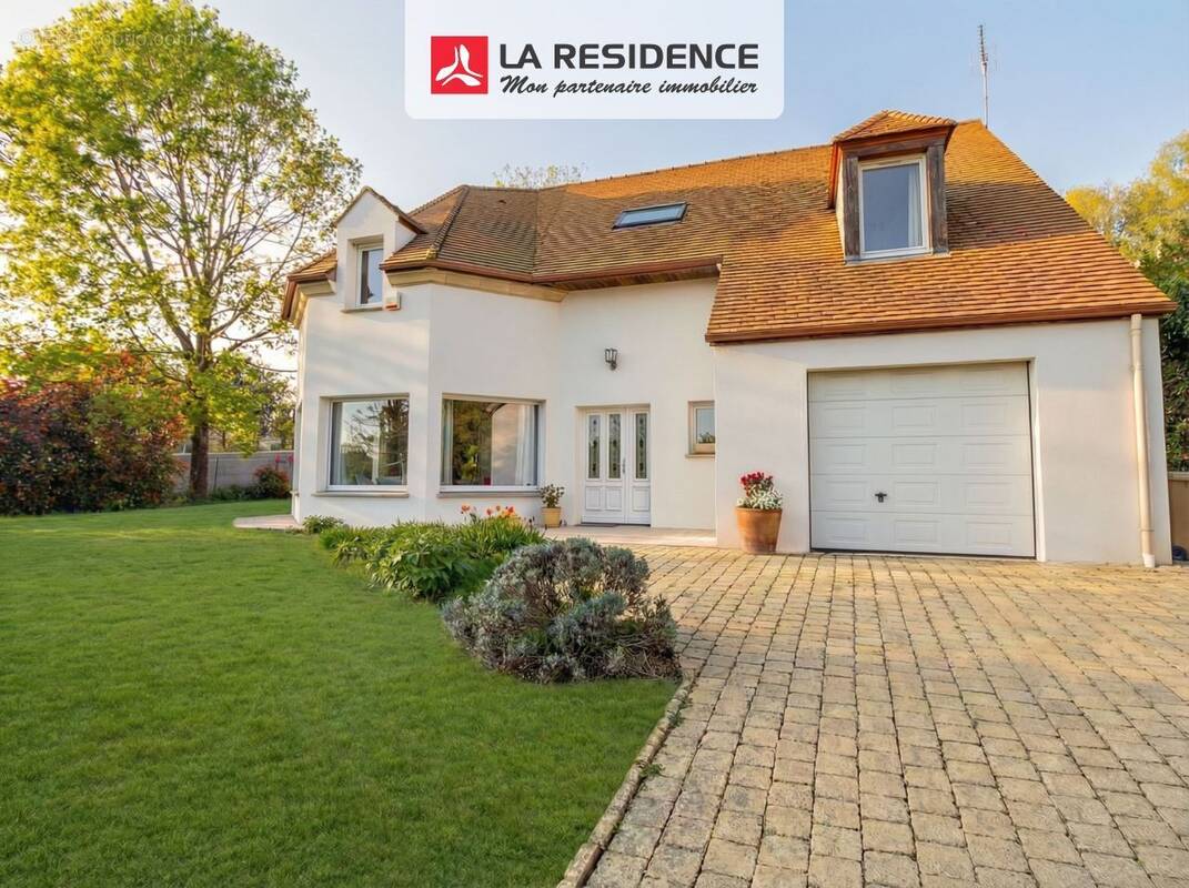 Maison à VAUX-SUR-SEINE