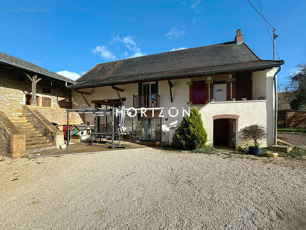Maison à CHISSEY-LES-MACON