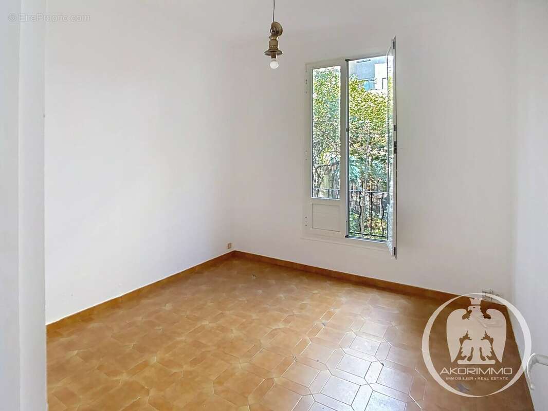 Appartement villa de 85 m² à Saint Sylvestre, Nice - photo 8