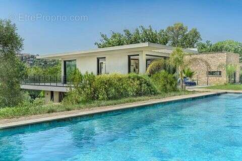 Maison à MOUGINS