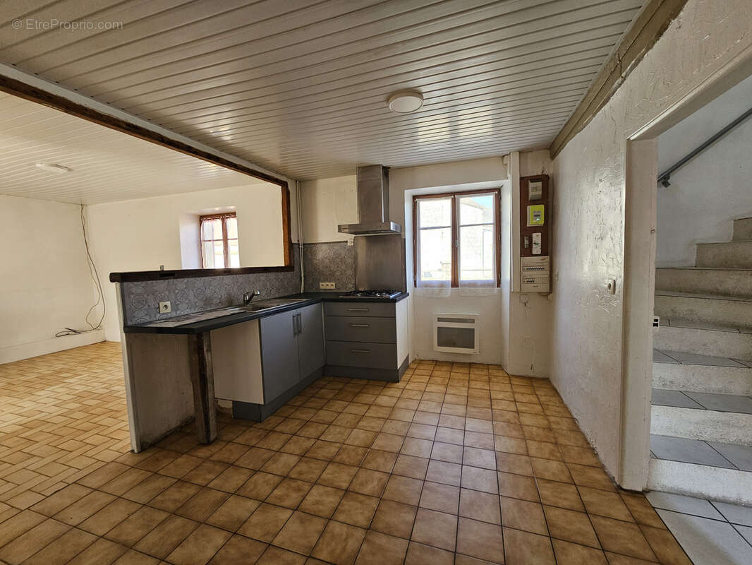 Maison à AUNAY-SOUS-AUNEAU
