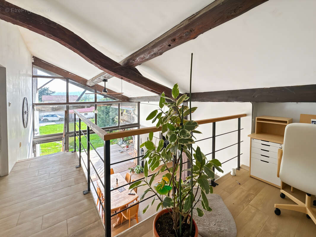 Maison à REYRIEUX