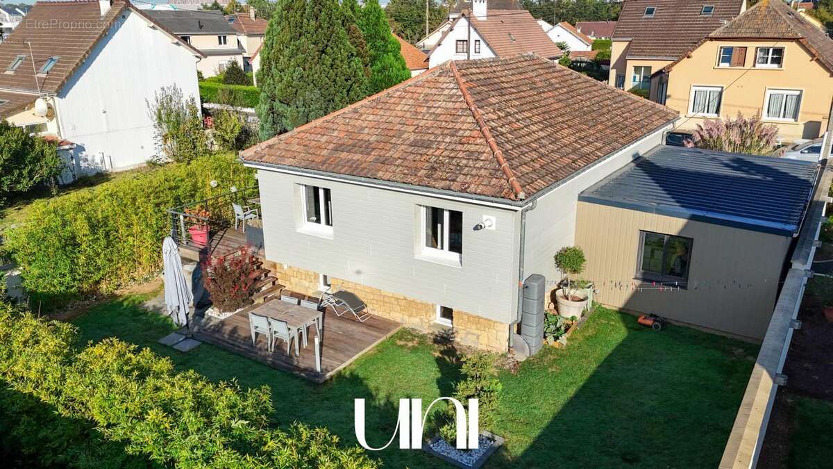 Maison à BLAINVILLE-SUR-ORNE