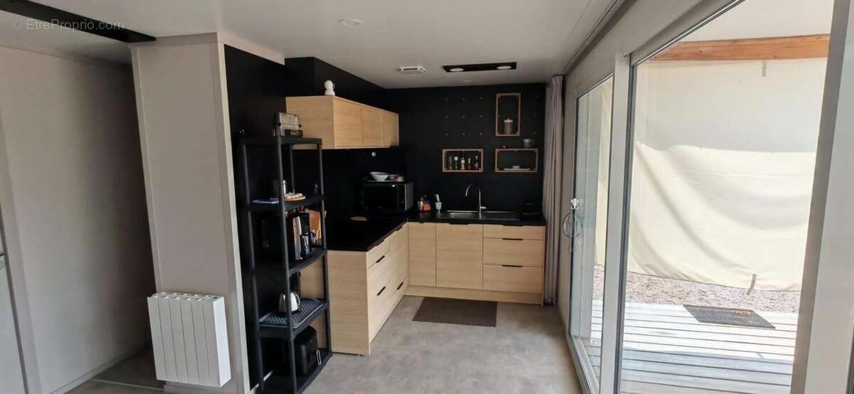 Maison habitable de suite dans un parc residentiel de loirsir au calme - photo 2