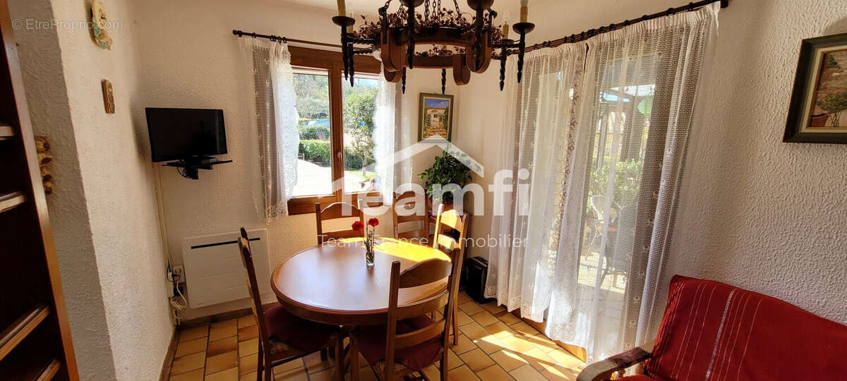 Maison à SAINT-MARTIN-DE-VALGALGUES