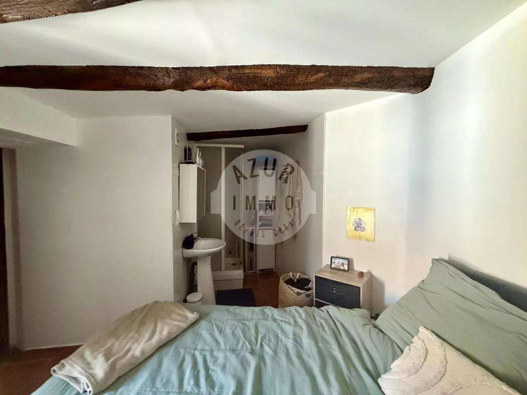 Appartement à ROQUEVAIRE