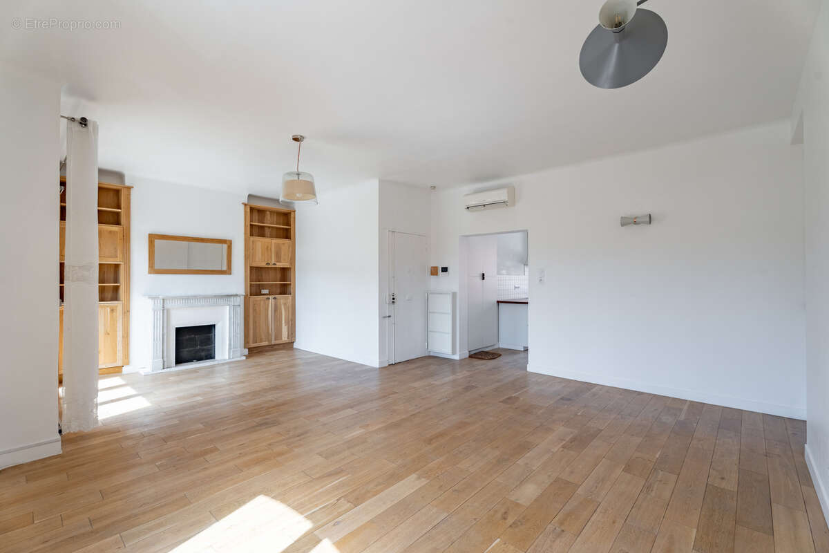 Appartement à MARSEILLE-2E