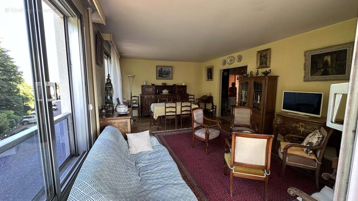 Appartement à SAINTE-FOY-LES-LYON