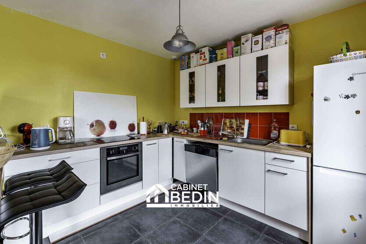 Maison 93 m² à Saint-Germain-Du-Puch  - photo 2