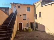 Appartement à LA TOUR-DE-SALVAGNY