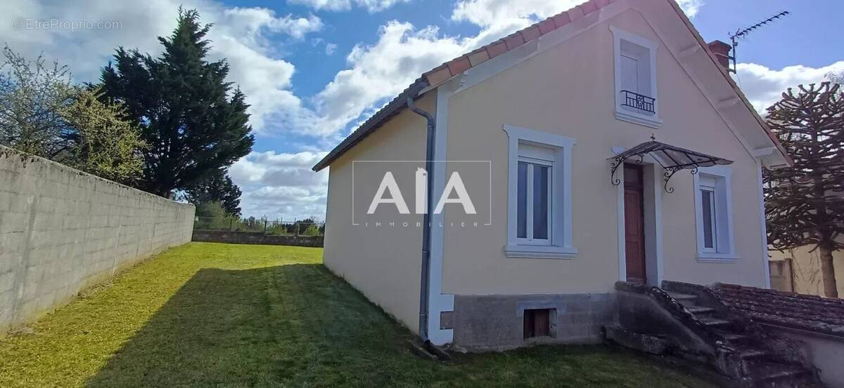 Maison à RUFFEC