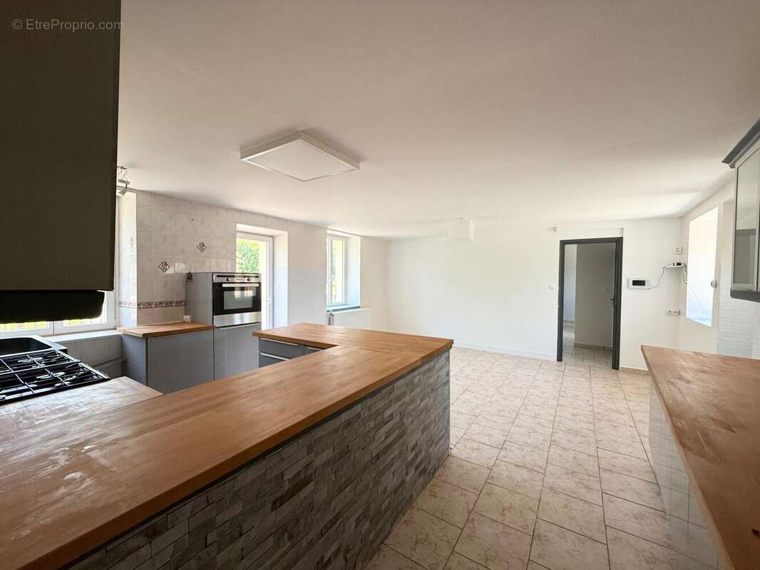 Photo 2 - Maison à SURVILLE