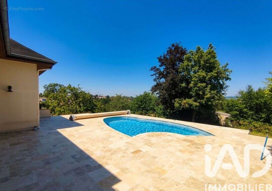 Photo 2 - Maison à MONTLUCON