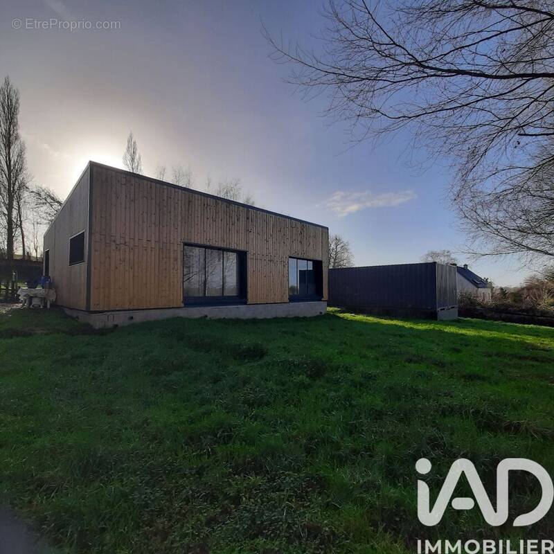 Photo 1 - Maison à SAINT-HERNIN