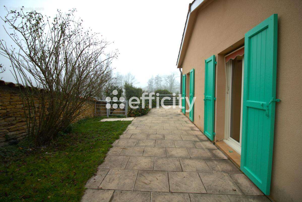 Maison à POUILLY-LE-MONIAL