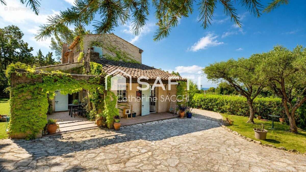 Maison 145 m² à Saint-Raphael  - photo 3
