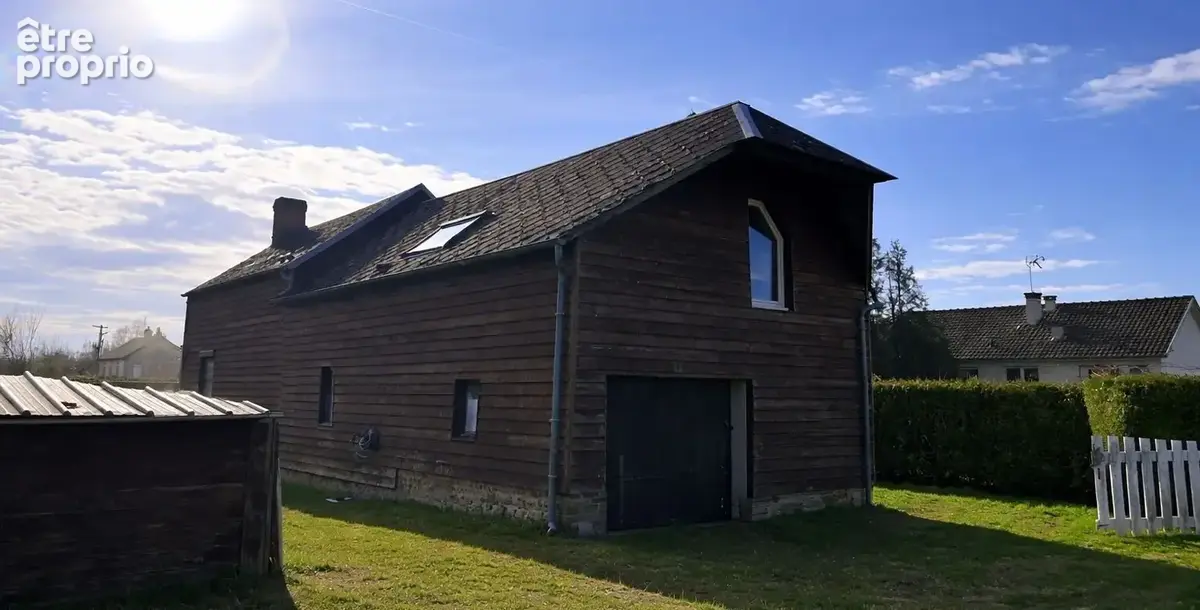 Maison à LA FERTE-FRENEL