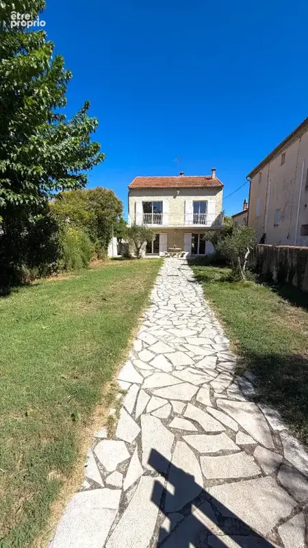 Maison  au calme, proche du centre sur 342 m² de jardin constructible. - photo 18