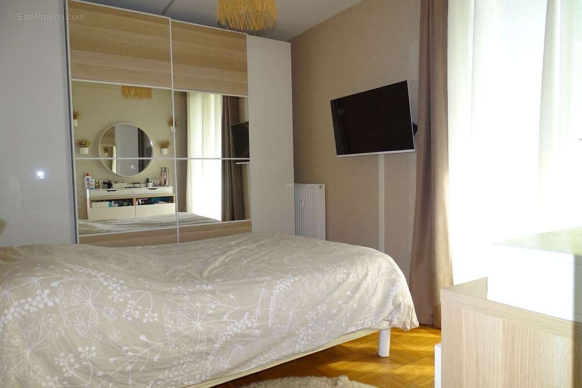 Appartement 81 m² à Creteil  - photo 6