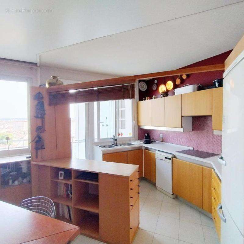 Appartement à LYON-8E