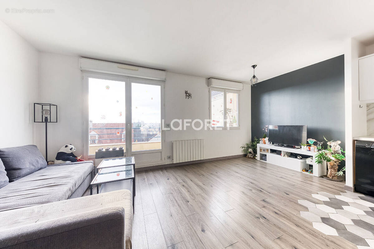 Appartement à PONTAULT-COMBAULT