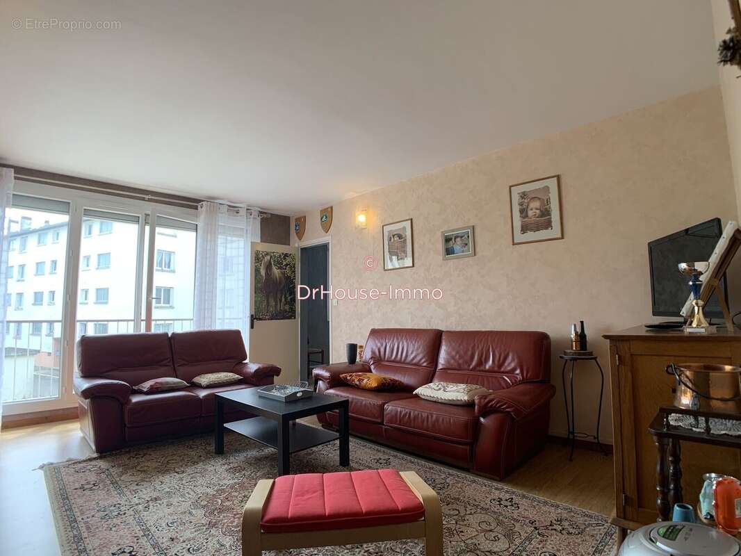 Appartement à CHALETTE-SUR-LOING