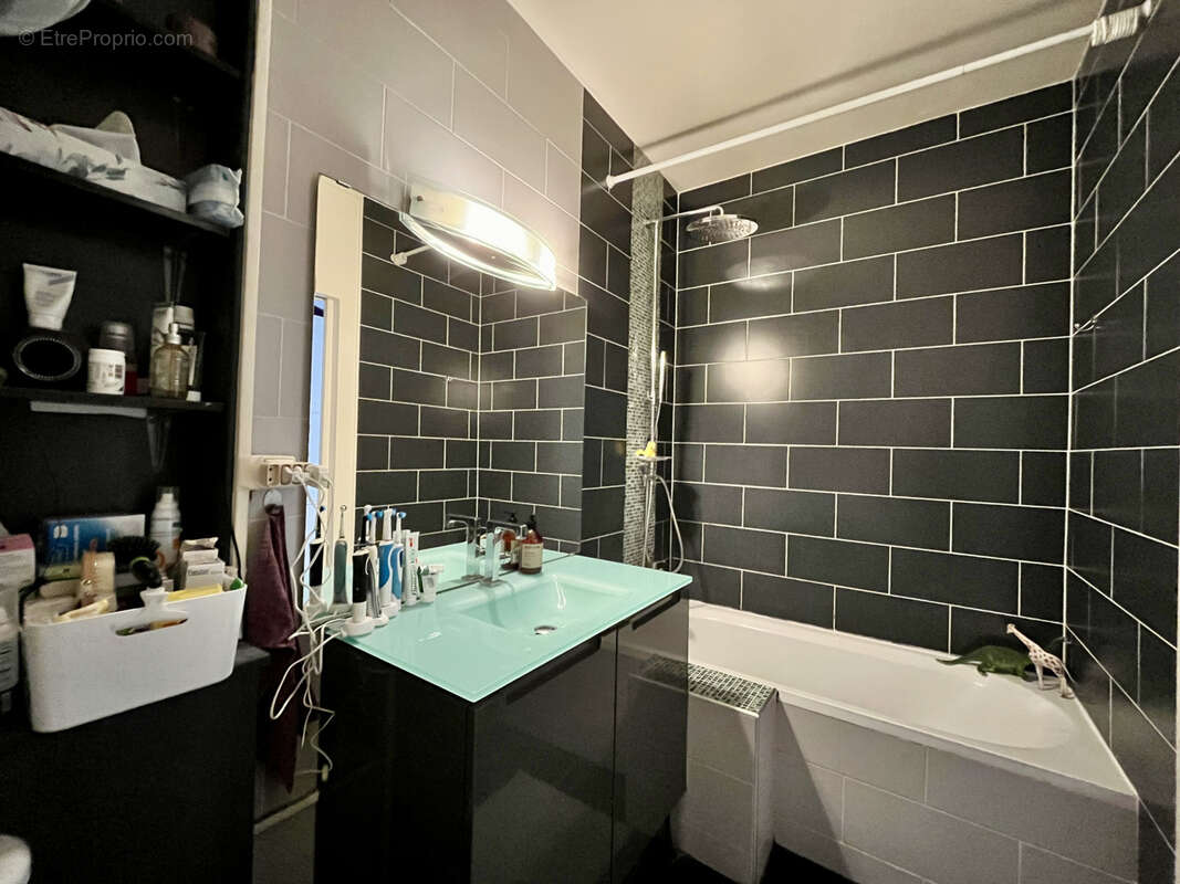 Appartement à MARSEILLE-6E