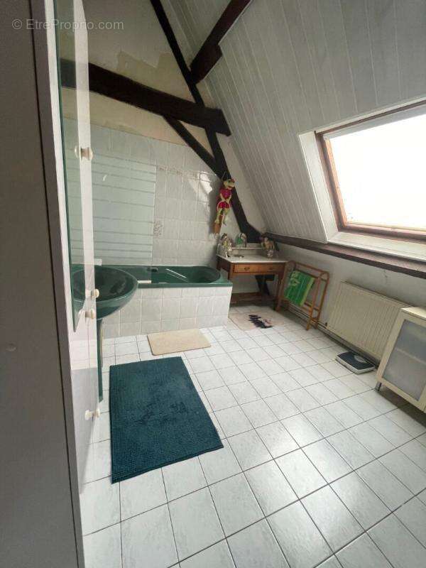 Maison à VILLEBERNIER