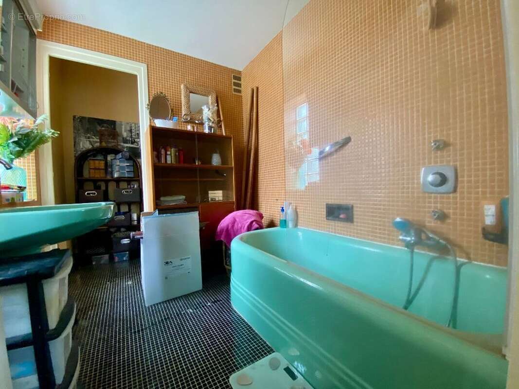 Appartement à NERIS-LES-BAINS