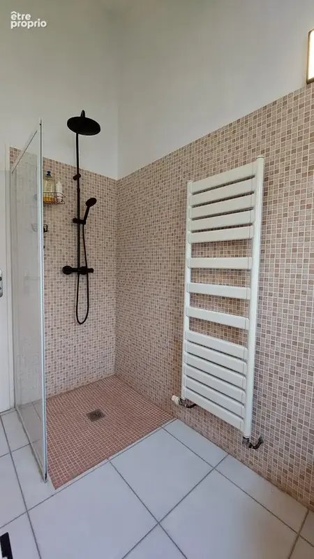 MAISON 170 m2 -  Piscine et Double Garage sur 1042 m2 de terrain - photo 21