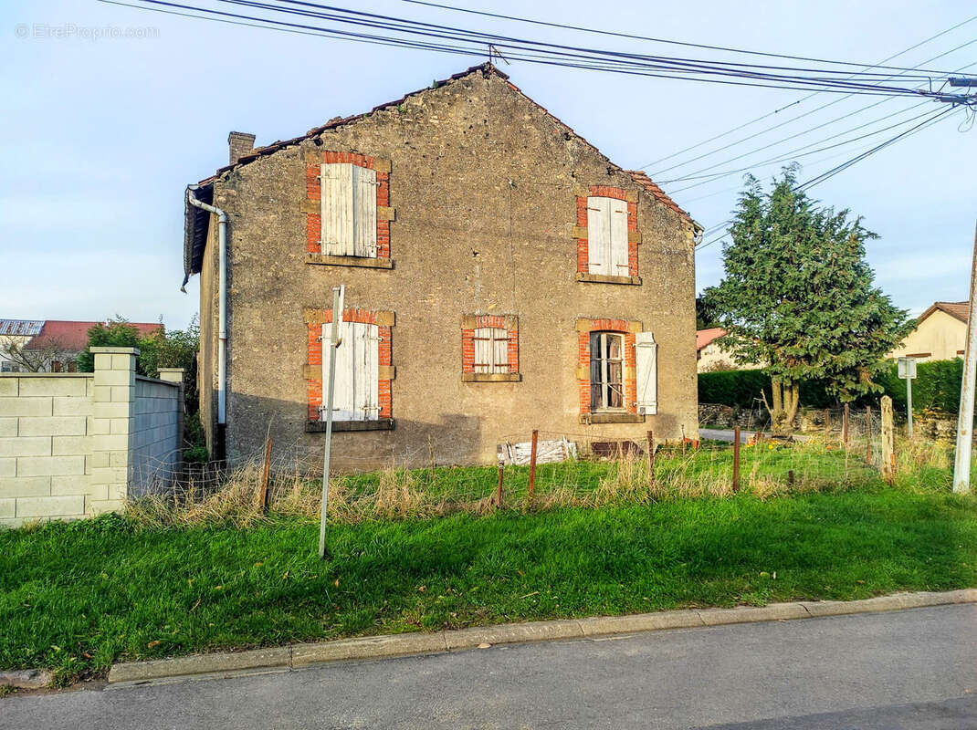 Maison à LONGUYON