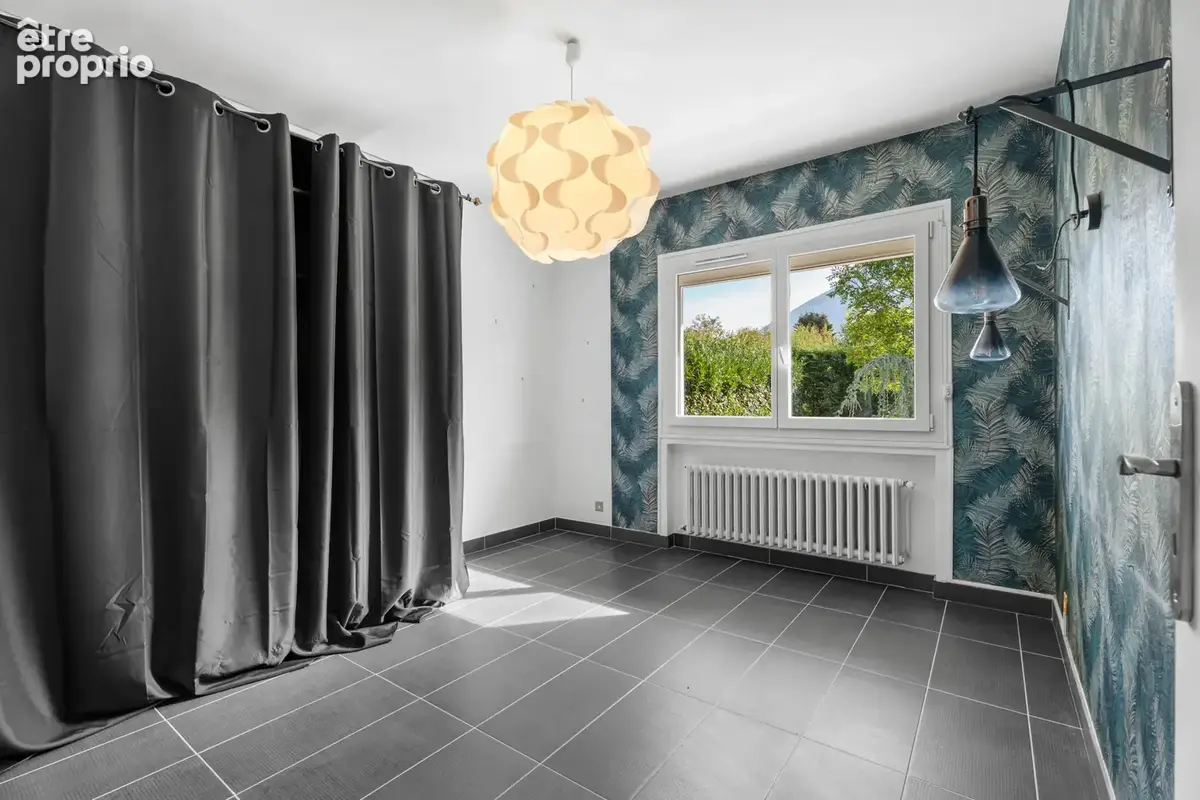 Aix-les-Bains - Maison 250 m2 - Terrain 908 m2 - photo 10