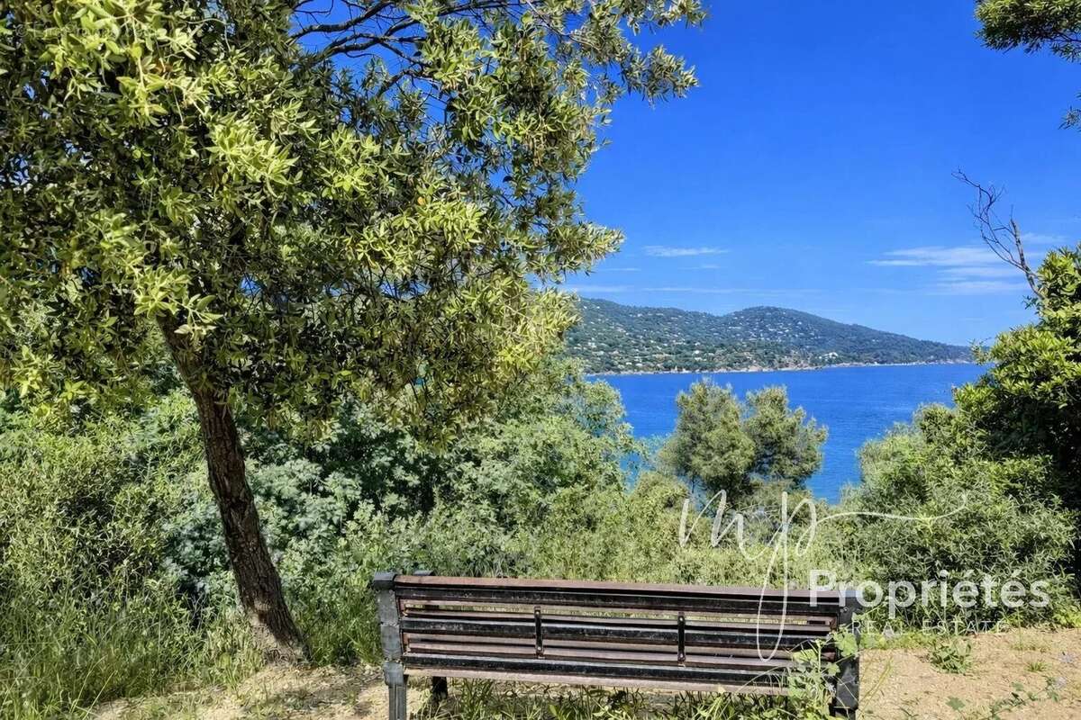 Appartement à LE LAVANDOU