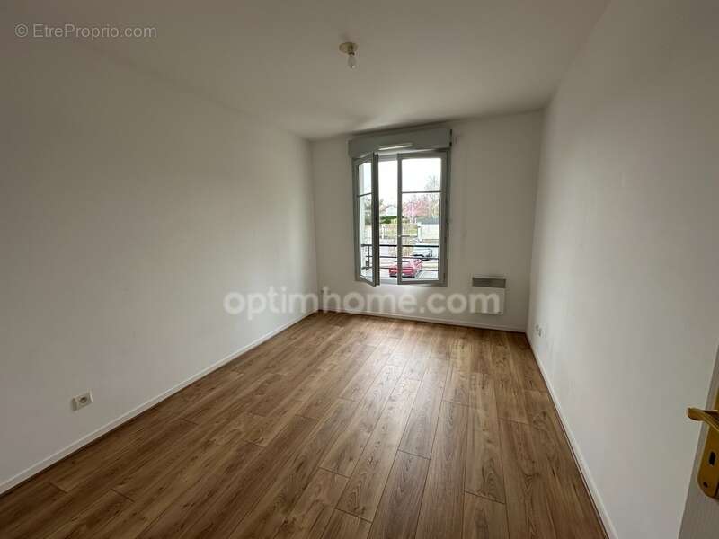 Appartement à SAINT-JEAN-DE-BRAYE