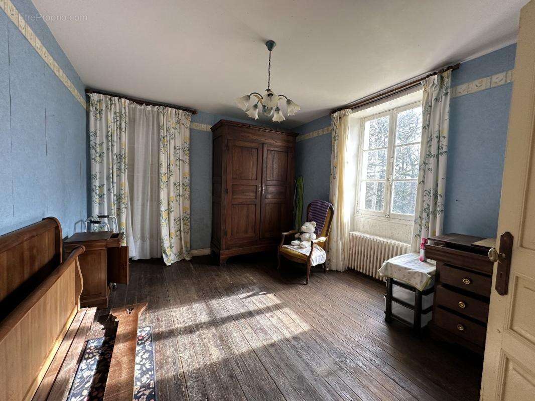 Maison à SARRAZAC