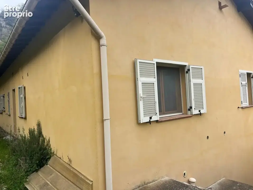 Grande propriété en bordure de rivière - photo 5