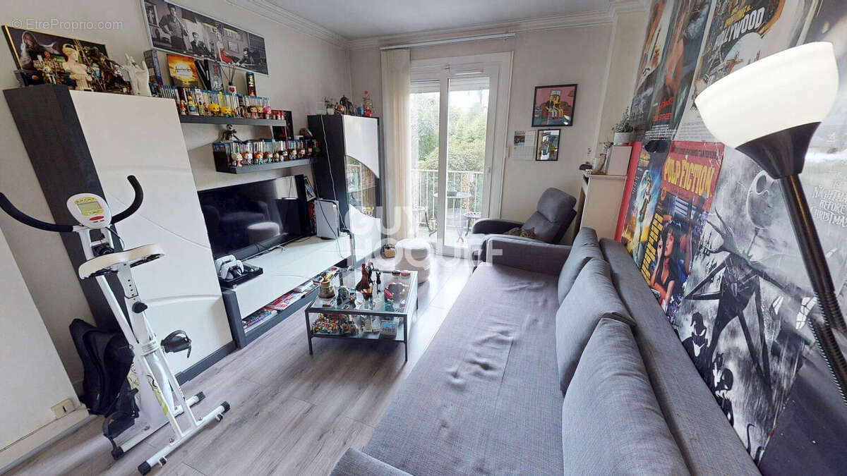 Appartement à LES PAVILLONS-SOUS-BOIS