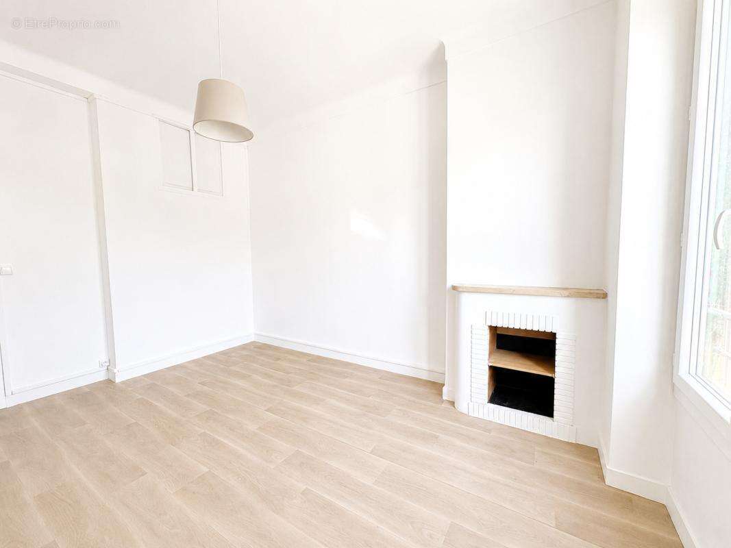 Appartement à MARSEILLE-2E
