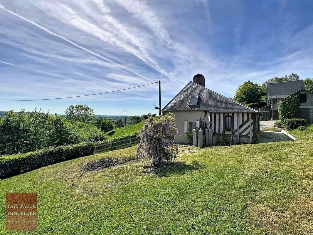 Maison à LESSARD-ET-LE-CHENE